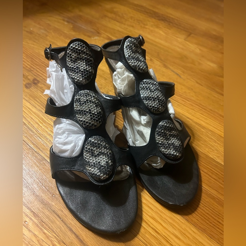 Dress wedge with ankle strap